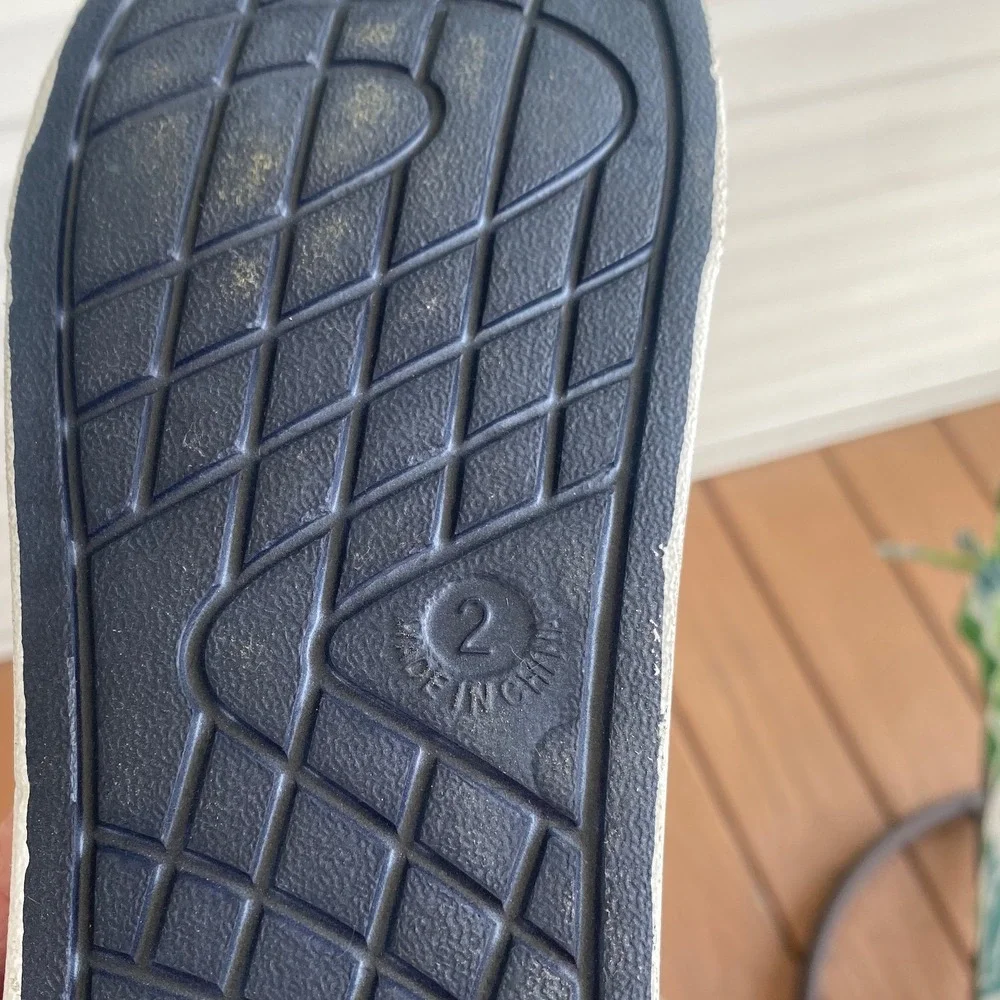 Harper Canyon Kids Water‎ Shoes Slip On Sneakers Navy Blue White Size 2 NWOT